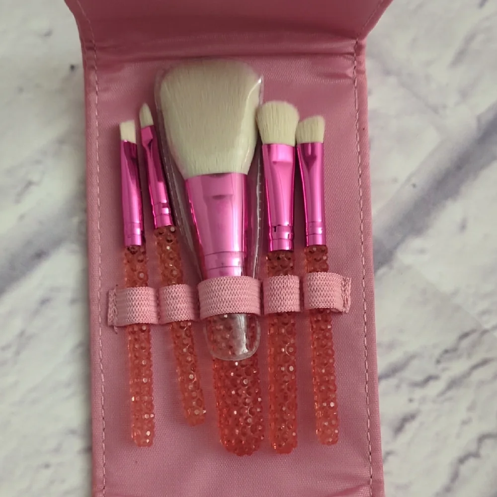 e.l.f.Pink Makeup Case W/ Mini Makeup Brushes